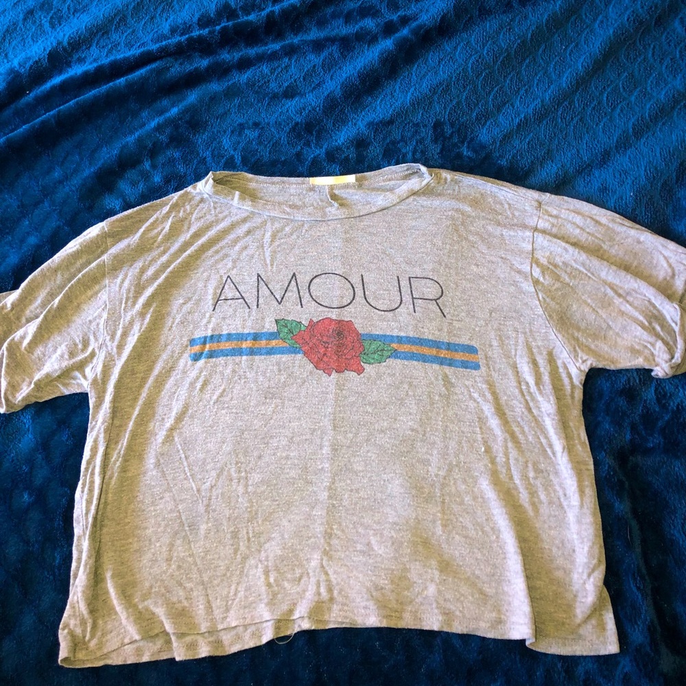 Cute crop top!